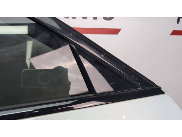 Накладка двери передней правой треугольник для Audi A4 2016-2019 (B9) (8W0837638A) - Фото 2