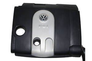 Накладка двигуна декоративна 03C129607N VW Golf V 03-09