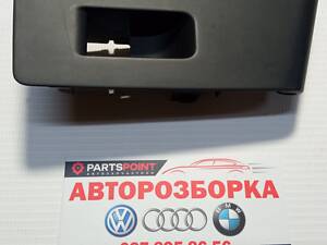 Накладка кнопок склопідцомника задньої правої двері VW Passat B7 2013