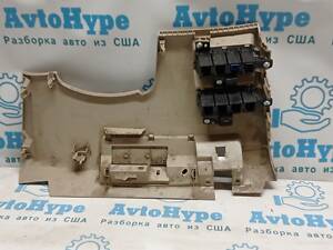 Накладка колени водителя Nissan Rogue 14- беж 68106-4BA1B