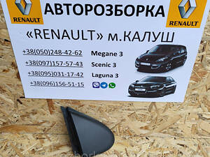 Накладка крила права Renault Megane 3 09-15р. (заглушка Рено Меган ІІІ)