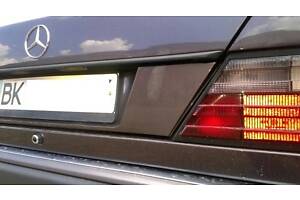 Накладка кришки багажника Mercedes 124 1984-1997 (Мерседес 124), 1LS 030 920-321