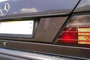 Накладка кришки багажника Mercedes 124 1984-1997 (Мерседес 124), 1LS 030 920-321