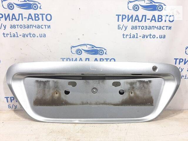 Накладка кришки багажника Mitsubishi Lancer 2003-2007 MN161236HA (Арт.18189)