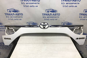 Накладка кришки багажника Toyota Avensis T27 2.0 DIESEL 2009 (б/у)