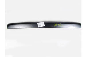 Накладка крышки багажника -09 Toyota Auris 2006-2012 7680102250