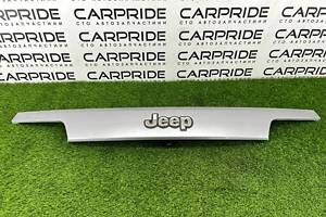 Накладка крышки багажника Jeep Grand Cherokee 3.6 2018 (б/у)