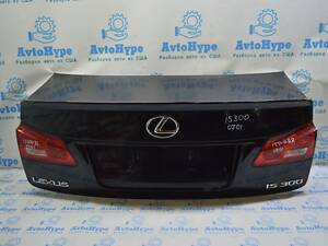 Накладка крышки багажника Lexus IS250/IS300/IS350 06-13 (01) черный цвет 7680153030