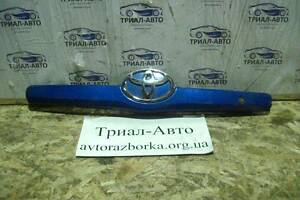 Накладка на кришку багажника Toyota Camry 2006-2011 7681133170J1 (Арт.1120)