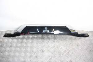 Накладка на крышку багажника 16- Mitsubishi Outlander (GF) 2012-5817A265XC