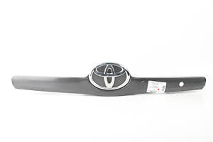 Накладка на крышку багажника Toyota Camry 40 2006-2011 7680106120