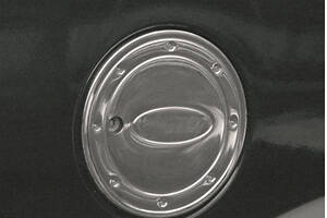 Накладка на люк бензобака (нерж) Carmos - Турецкая сталь для Ford Connect 2002-2006 гг.