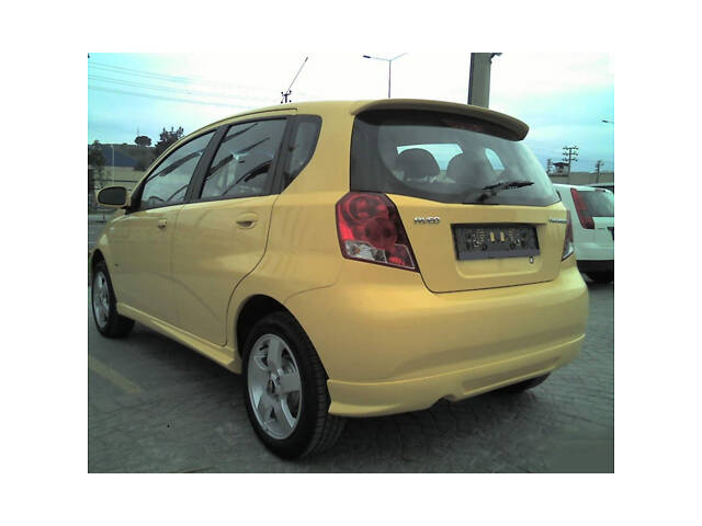 Накладка на задний бампер (под покраску) для Chevrolet Aveo T200 2002-2008 гг