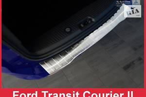 Накладка на задний бампер Ford Transit Courier (2/35126)