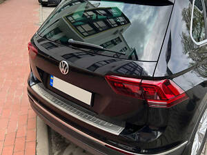 Накладка на задний бампер (OmsaLine, нерж) для Volkswagen Tiguan 2016-2023 гг