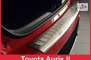Накладка на задний бампер Toyota Auris (2/35272)