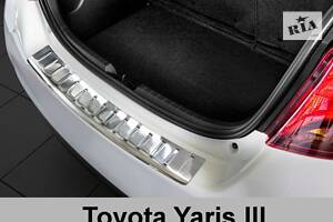 Накладка на задний бампер Toyota Yaris (2/35758)