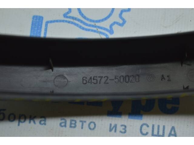 Накладка петлі багажника лев Lexus LS460 LS600h 07-09 6457250020