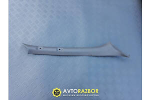 Накладка пластикової передня права стійкі лобового на Nissan Vanette Cargo, Serena C23 91-01