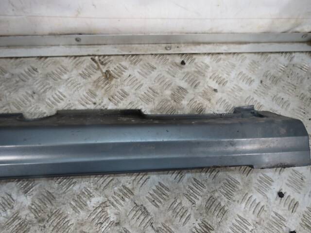 Накладка порога левая (молдинг) (Кросовер) Hyundai KONA ELECTRIC 2017-2023 (Хюндай Кона Електрик), БУ-302533 - Фото 3