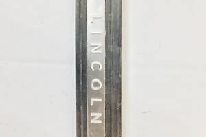 Накладка порога Lincoln MKZ 10-12 оригинал б/у 6h6354238a63ab