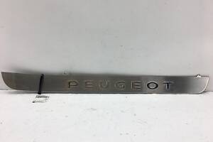 Накладка порога передняя левая внутренняя PEUGEOT 5008 2009-2016 7009L9