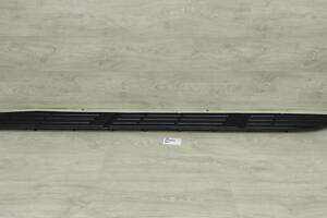 Накладка порога подножки верхняя правая Toyota Land Cruiser Prado J150 (2009-2015) 51771-6A130 Деф. (крепеж)