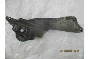 Накладка правой опоры Seat Toledo III 2004-2009 1K0505130J