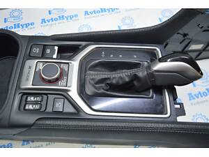 Накладка шифтера КПП с ручкой Subaru Forester 19- SK серая EVROPA 92122SJ230