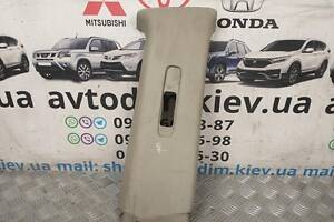 Накладка середньої стійки верхня права 769138H311 Nissan X-Trail T30 2001-2007