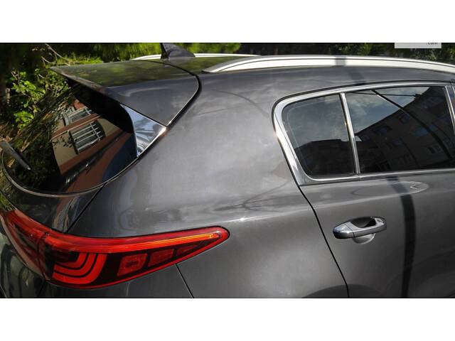 Накладка трикутник на задні двері (нерж) для Kia Sportage 2015-2021рр.