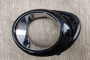 Накладка заглушка решітка хром туманки протитуманної фари переднього бампера ліва Opel Adam (2012-2019) 13355283