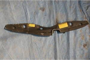 Накладка замка капота TOYOTA PRIUS - 30 09-17 53289-47033