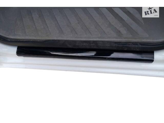 Накладки на дверные пороги DDU (2 шт) Глянец для Mercedes Sprinter W901-905 1995-2006 гг