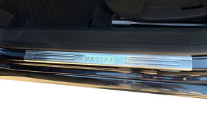 Накладки на пороги OmsaLine тип 2 (4 шт, нерж) для Volkswagen Passat B7 2012-2015 гг