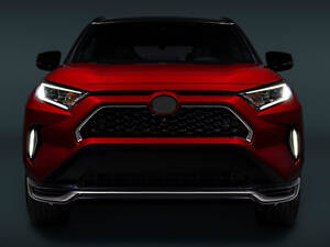 Накладки на решетку (2 шт) для Toyota Rav 4 2019- годов от RT Auto