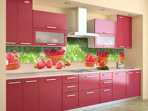 Наклейка на скинали Zatarga на кухню «Клубника на столе» 600х3000 мм виниловая 3Д наклейка кухонный фартук самоклеящаяся