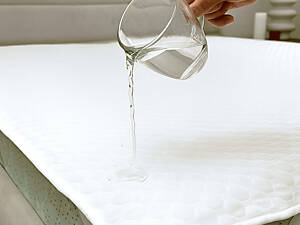 Наматрасник Aqua-stop Ecotton Jaсquard 140х200 см водонепроницаемый жакардовый с резинкой по углам белый.