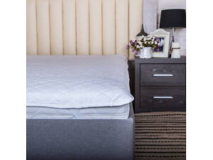 Наматрасник Novita 180х200 см защитный с резинкой по углам белый.