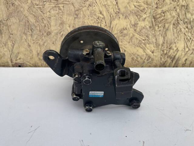 Насос гидроусилителя ГУР Nissan Terrano 2 II R20 1992-2007 2.7 TD 4WD 49110-0F003 49110-0F000 49110-0F001 49110-0F005 - Фото 2