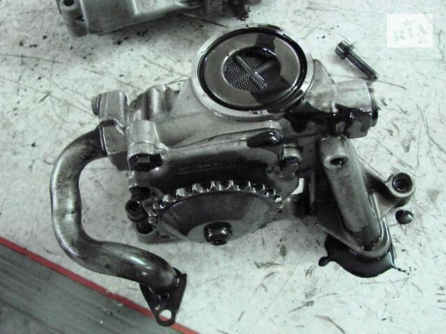 Насос масляный двигателя Audi A8 [4D] 1994-1998 059115105H