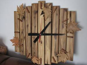 Настінні годинники дерев'яні