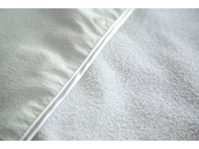 Наволочка IGLEN непромокаемая защитная на кнопках 60x60 см Белый (6060A) - Фото 4