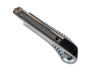 Ніж сегментний 18 мм металевий Vitals Master