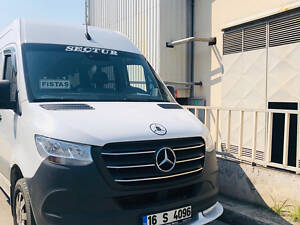 Нижняя накладка на передний бампер (под покраску) для Mercedes Sprinter 2018-2024 гг