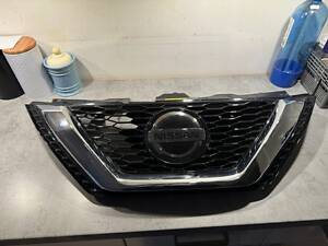 NISSAN QASHQAI II J11 LIFT GRILL ПЕРЕДНЯЯ РЕШЕТКА ОРИГИНАЛ