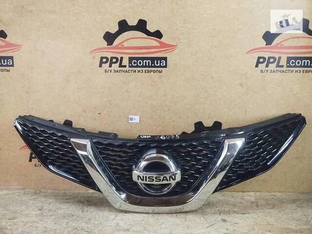 Nissan Qashqai J11 2013-2017 до рестайлинга решетка радиатора 62312-4EA0D