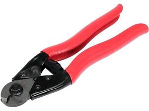 Ножницы проволока до 1.5 мм тросорез до 4 мм 190 мм YATO YT-18570