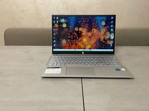 Ноутбук HP Pavilion 15-eg3053cl, 15,6' сенсор, i5-1335U, 16GB, 256GB