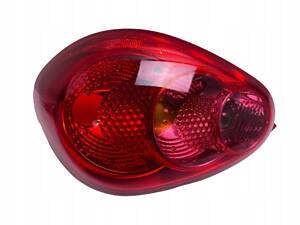 Новый оригинальный фонарь задний правый Toyota Aygo 05-10 81551-0H020